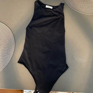Aritzia Babaton 90s Contour Bodysuit (Black) — XS